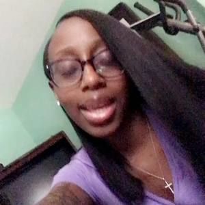 Meet your Posher, Marie